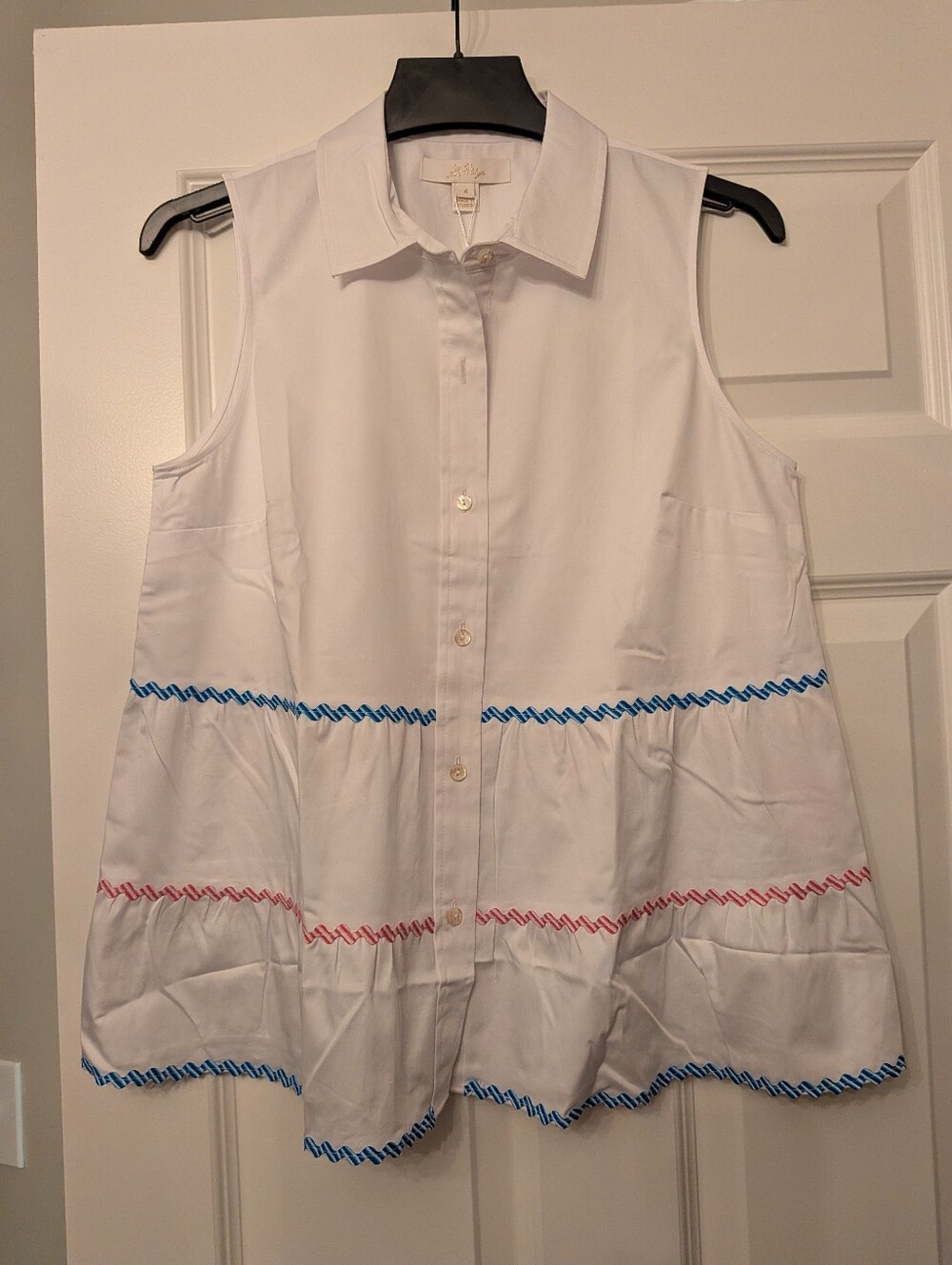 Lilly Pulitzer Resort White Sleeveless Button Tunic with Pink Accent - Picture 2 of 6